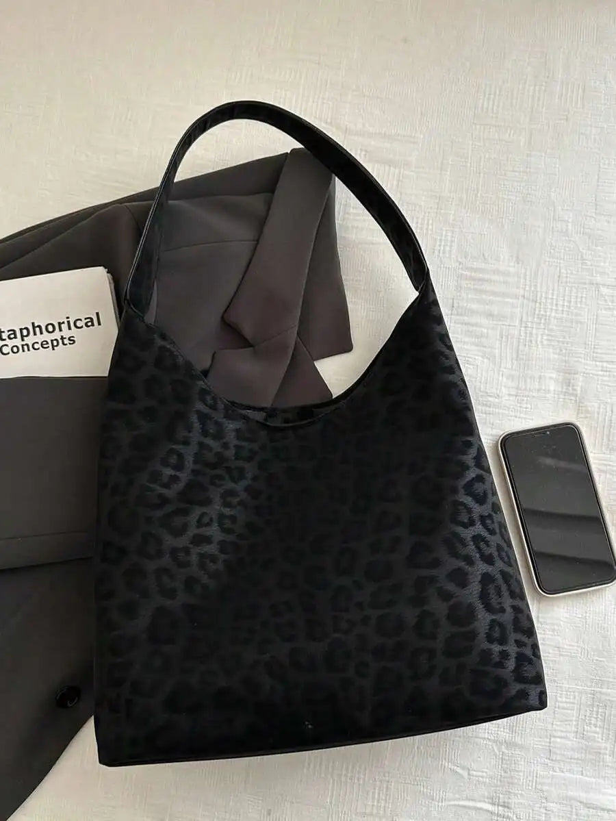 Crescent Shaped PU Leather Shoulder Bag With Coin Purse